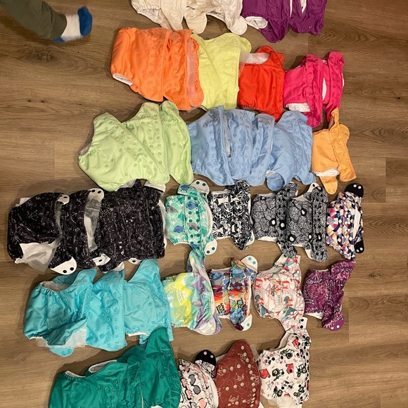 45 AIO Cloth Diaper Lot - BumGenius - Picture 4 of 7